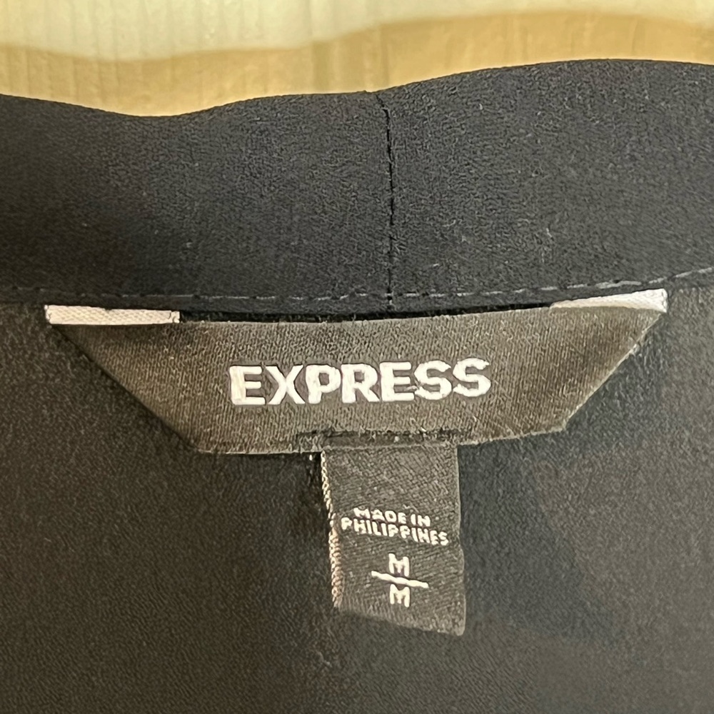 express blouse - Picture 4 of 4